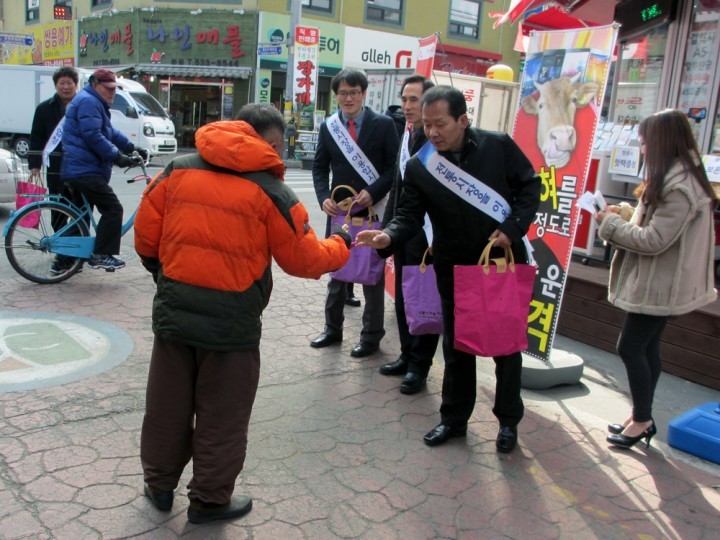 대전·충남지방중기청, 관내 10개 유관기관과 전통시장 이용 합동캠페인 펼쳐