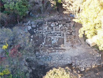 성주군,  가야산 법전리 사지에서  석탑, 대형 불상대좌, 부조 불상군 등 다수 출토