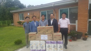 충북도의회 산업경제위원회, 추석맞이 사회복지지설 위문