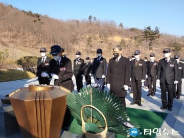 무공수훈자회 충북지부, 국립 괴산호국원 참배
