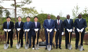 이철우 도지사, 중앙아프리카공화국 대통령 면담, 중앙공 경제개발 협력 기대