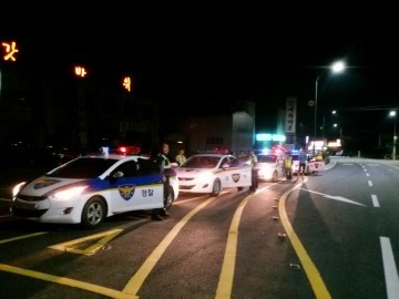 '4대악 뿌리뽑자' 충주경찰서와 밤범대 합동 순찰
