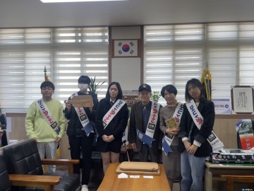 충북남부보훈지청-청주여자상업고등학교, 6‧25참전유공자분들을 위한 사랑의 목공품 전달