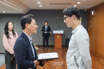 계룡장학재단, 제105회 전국체육대회 대전시 우수입상자 장학금 지급