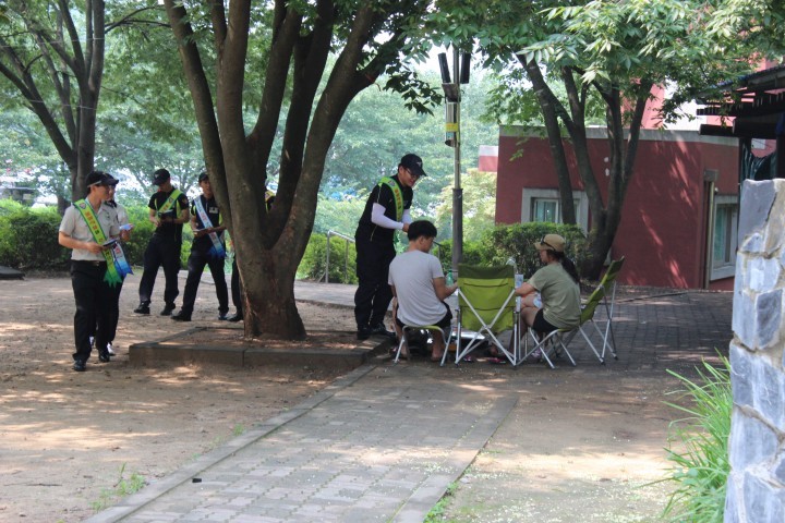 음성경찰서, 봉학골 삼림욕장에서 4대악 근절 캠페인 및 환경정화 봉사활동 전개