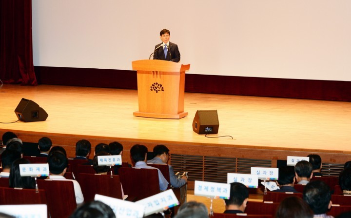 안희정 지사, “현장 지휘력 가진 강력한 정부 만들자”