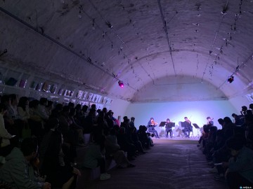 전시와 공연이 어우러진 문화공간 ‘당산 생각의 벙커’ 인기