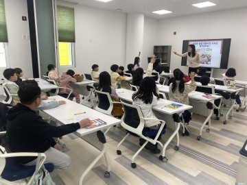 충주시 서충주도서관, ‘똥볶이 할멈’ 특별 강연 성황리 마무리