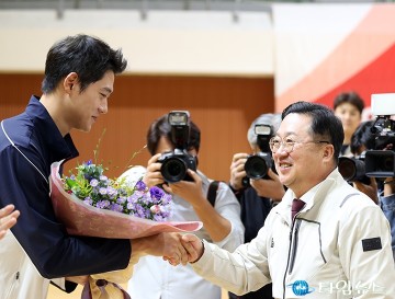이장우 대전시장, 오상욱·박상원 펜싱 선수 “위대하고 자랑스러운 대전 시민”