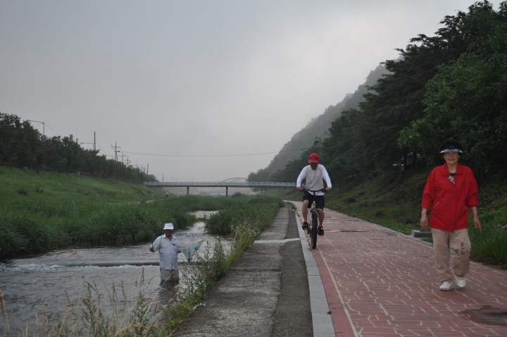 영동천, 휴식과 생활체육 공간‘자리매김’(사진)