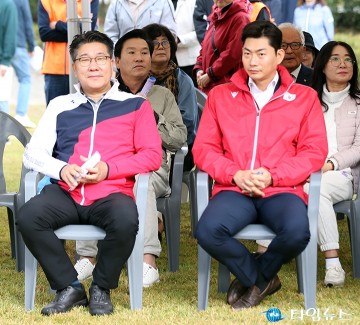 ‘대덕구민의 날’ 행사에 참석한 송활섭·이용기 대전시의회 의원