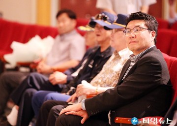 ‘시민과 함께하는 우리동네 사업설명회’에 참석한 정명국 대전시의회 의원