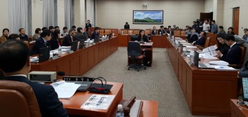국회 환노위 27일 근로기준법 개정안 의결.. 5년만에 타결