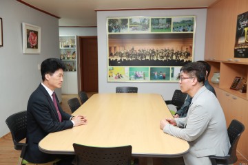 충북도의회, 가정의 달 맞아 혜능보육원 방문 격려