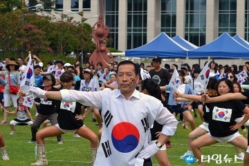 대전시의회 김동섭 의원, 태극기사랑 플래시몹!