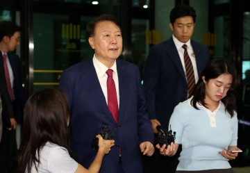 특검 "尹, 유죄 선고돼도 결과 승복할지 불투명…도망염려 높아"