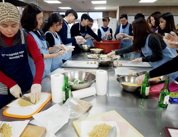 취약계층 학생 위한 ‘사랑의 간식’ 봉사