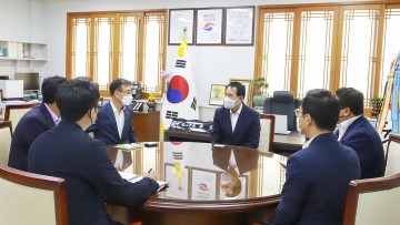 대산항 갠트리크레인 대수선으로 하역능력 업그레이드 