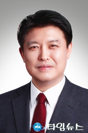 이희진 영덕군수 영덕군의회 본회의장  2019년도 시정연설