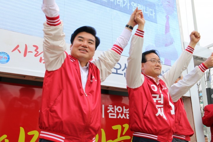 원유철 공동선대위원장, 알파원 유세단과 오산 지원유세