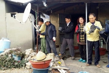  정읍 신태인읍, 독거노인 900장 연탄 전달