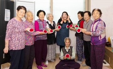 평균 연령 85세 할머니들의 인생 처음이자 마지막 선생님들의 헌신‘감동’
