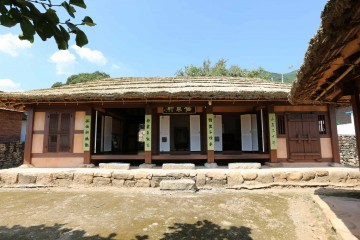 시인 윤동주 유고 보존 정병욱 가옥, 매천황현생가를 찾다 