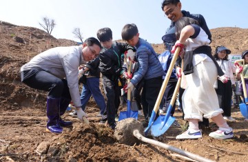 대전 동구, 식목일 나무심기 500주 식재
