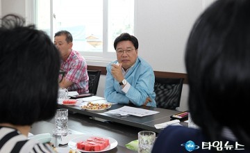 권선택 대전시장, 주민건의 경청중!