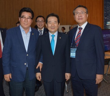 충남도의회 윤석우 회장, 정세균 국회의장 만나 ‘광역의회 당면 현안’ 건의