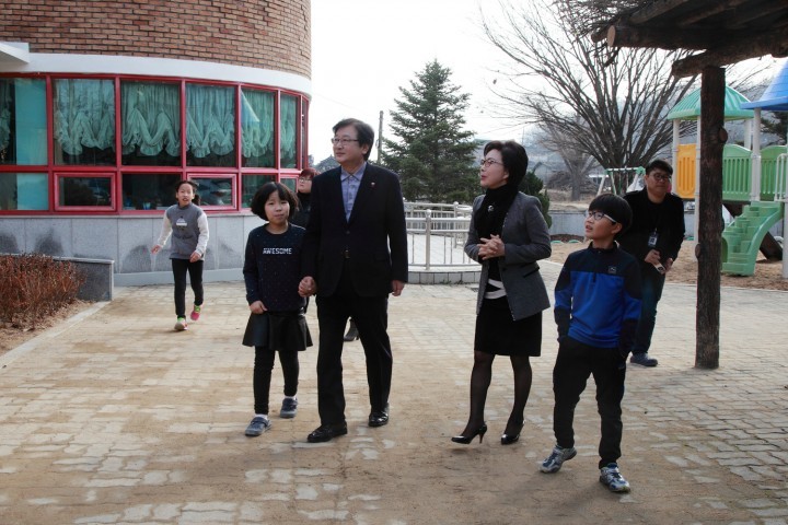 권영세 안동시장 휴일을 맞아 아동복지시설 방문 격려