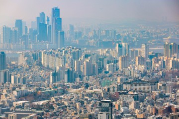[부동산] “불안한 30대, 영끌은 계속된다” 서울 첫 집 매수자 절반이 ‘삼십대’