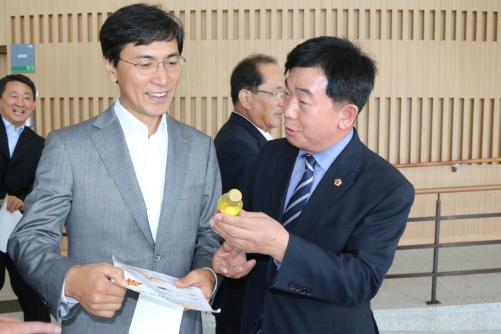 충남도의회 김석곤 의원, 금산 인삼 홍보맨 자처
