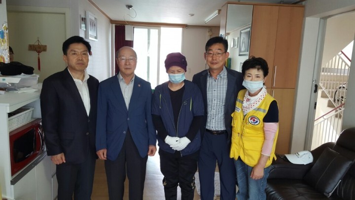 사천경찰서, 암투병 중인 북한이탈주민 지원 성금 전달