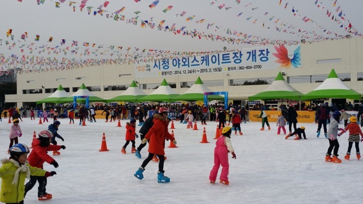  ‘광주시청 야외스케이트장’ 인기