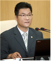 대전시의회 윤기식 의원, 학교운동장 우레탄 유해성 대책 촉구 건의안 발의