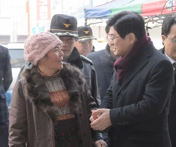 이춘희 세종시장, 설 명절 전통시장 방문