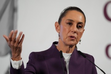 '변덕 죽끓듯한' 트럼프 상대로 관세유예 얻어낸 멕시코 '얼음여왕