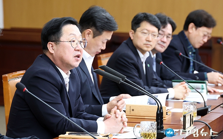 이장우 대전시장, 산불·폭우 대비 철저…신도심 경제도 함께 살리겠다