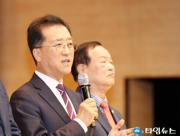 인사말 하는 조원휘 대전시의회 부의장