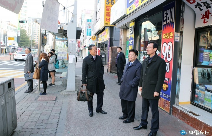 권선택 대전시장, 22일은 버스 타는 날!