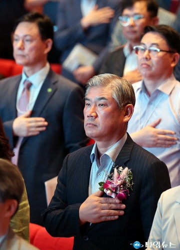 수소트램 차량 제작 착수 대시민 보고회에 참석한 조규식 서구의회 의장