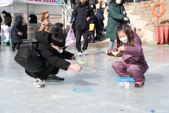 [포토뉴스] “ 대한이와 소한이의 신나는 겨울여행 “ 4년 만에 돌아온, 2023 안동 암산얼음축제 28일 개막!