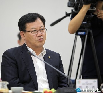 새누리당·충청권 예산정책협의회에 참석한 이은권 의원