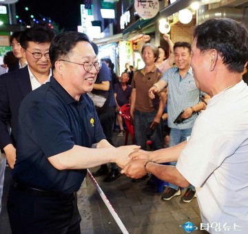 이장우 대전시장 “대덕의 밤, 활기 넘치네요”