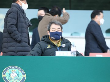 김충섭 구단주, 김천상무 첫 경기 현장 찾아 응원!