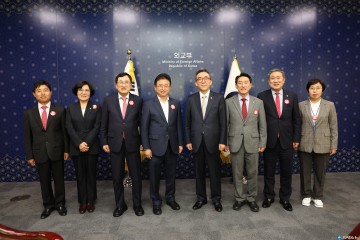 경주시, 경북도와 함께 조태열 외교장관 만나 APEC 경주 유치 건의