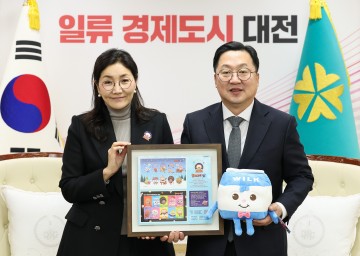 이장우 대전시장, 크리스마스 씰 모금 동참…결핵 퇴치에 앞장