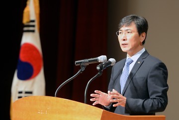 안희정 지사, “시민이 일상적 발언력 갖는 사회 돼야”