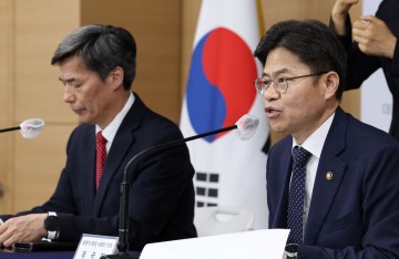 후쿠시마 시찰단 21명, 일본 오염수 정화 직접 확인, 민간전문가  자문그룹으로 10명 참여